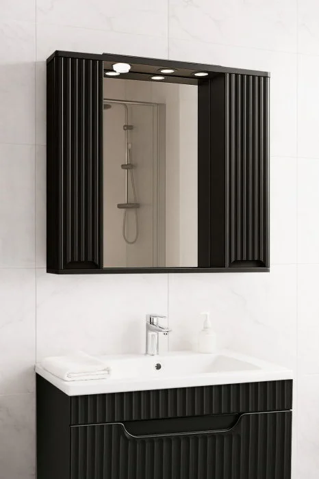 Dulap baie suspendat seria 033 cu oglinda, front MDF, montat, negru, 80x71 cm Dulap baie suspendat seria 033 cu oglinda, front MDF, montat, negru, 80x71 cm