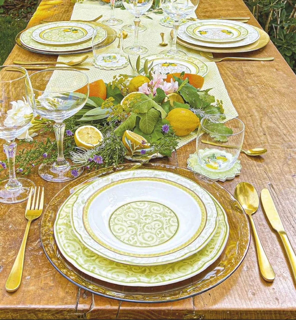 Serviciu de masa 18 piese Limoni, Brandani, portelan New Bone China Serviciu de masa 18 piese Limoni, Brandani, portelan New Bone China