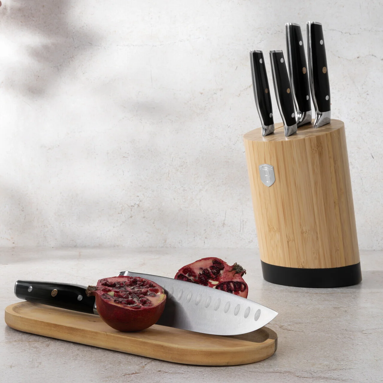 Set 5 cutite cu suport Berlinger Haus, Matte Black, inox/bambus, negru/natur Set 5 cutite cu suport Berlinger Haus, Matte Black, inox/bambus, negru/natur