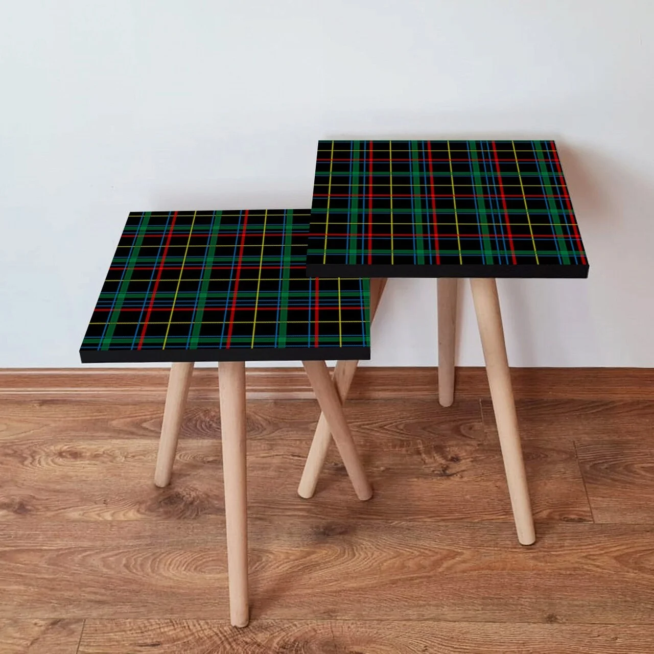 Set masute 2 piese, Hanah Home, 2Shp367, Negru / Verde / Roșu / Galben Set masute 2 piese, Hanah Home, 2Shp367, Negru / Verde / Roșu / Galben