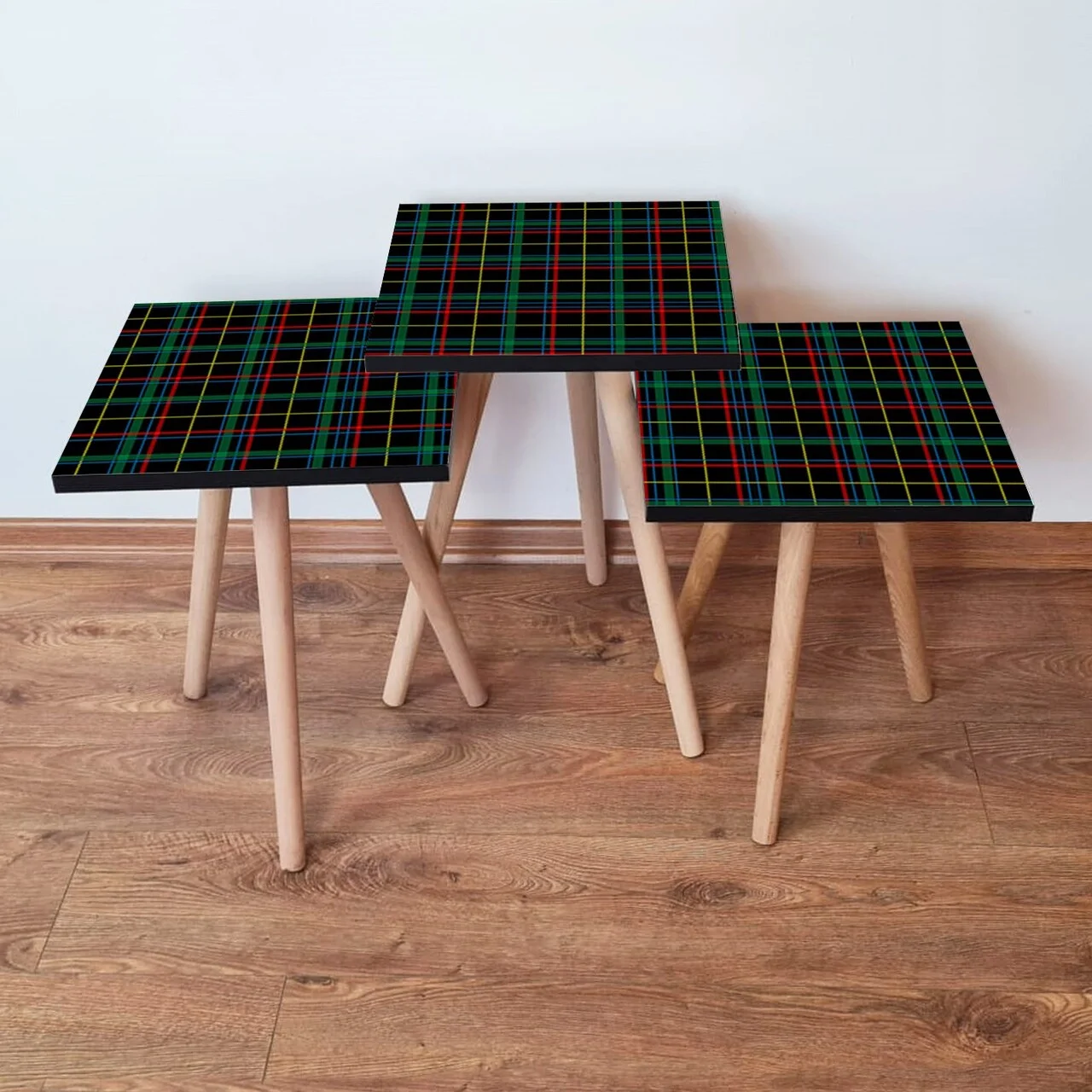 Set masute 3 piese, Hanah Home, 3Shp367, Negru / Roșu / Verde / Galben Set masute 3 piese, Hanah Home, 3Shp367, Negru / Roșu / Verde / Galben